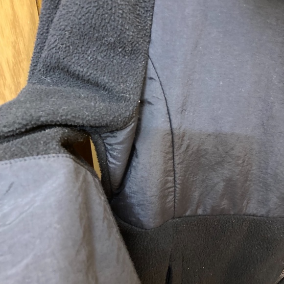 North Face Women’s Fleece Jacket - Picture 3 of 4